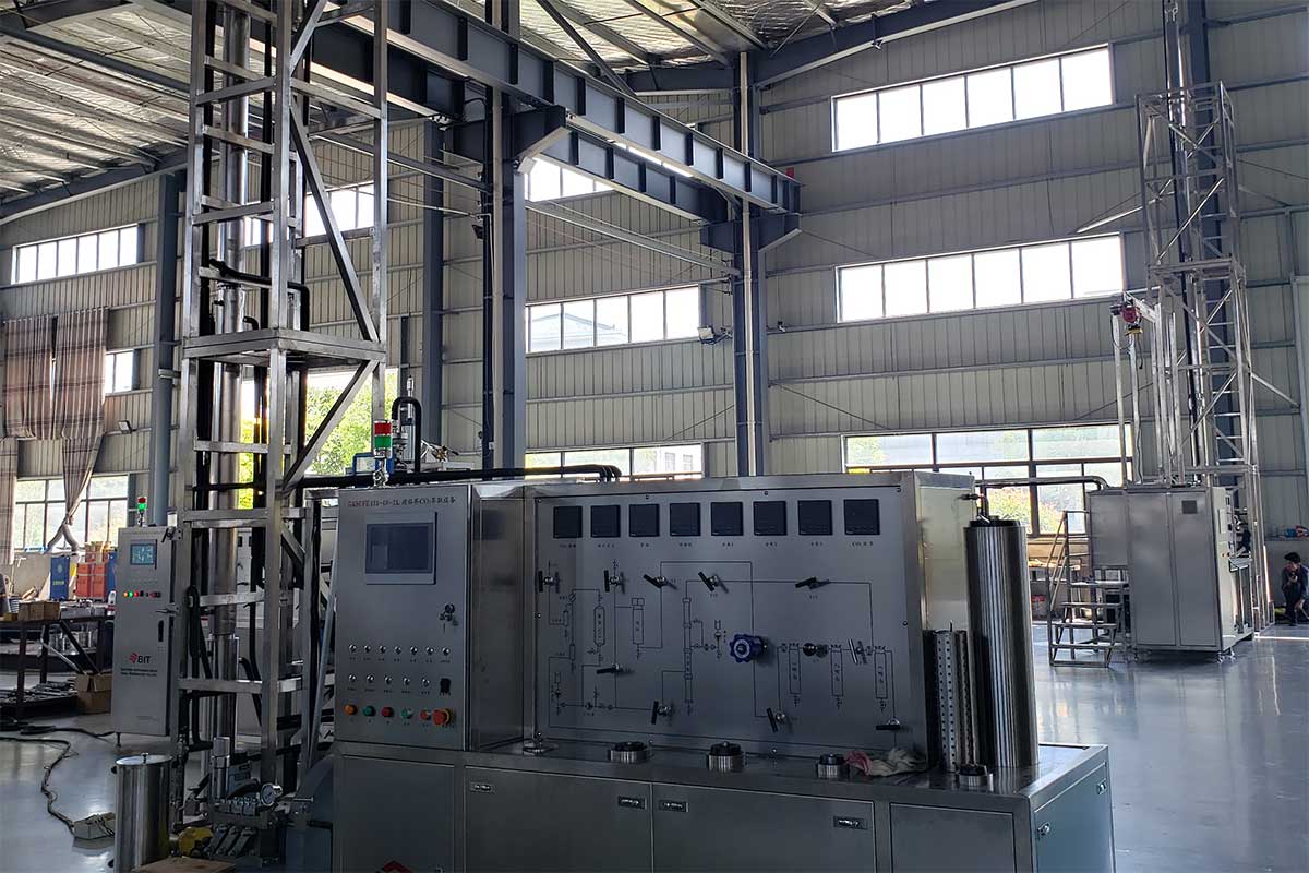 Supercritical CO2 extraction equipment