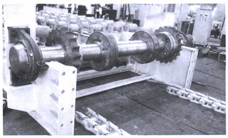 The main shaft device of the heavy-duty apron feeder after the transformation