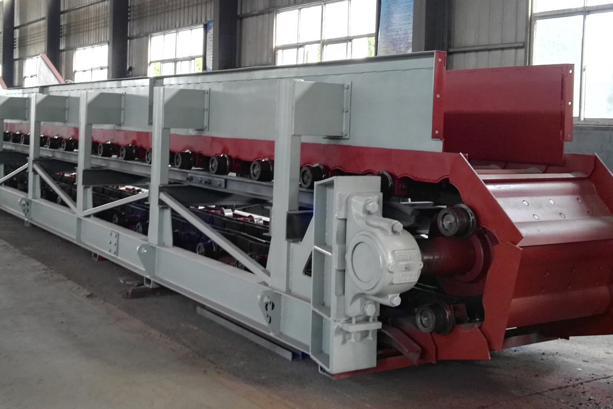 Heavy-Duty Apron Feeder